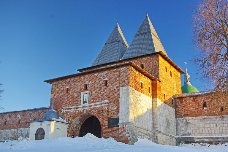 Никольская башня)